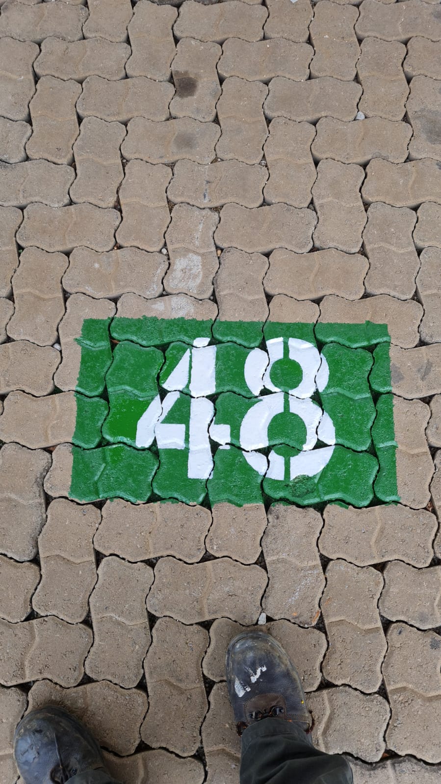 QUICK DRY ROAD MARKING PAINT