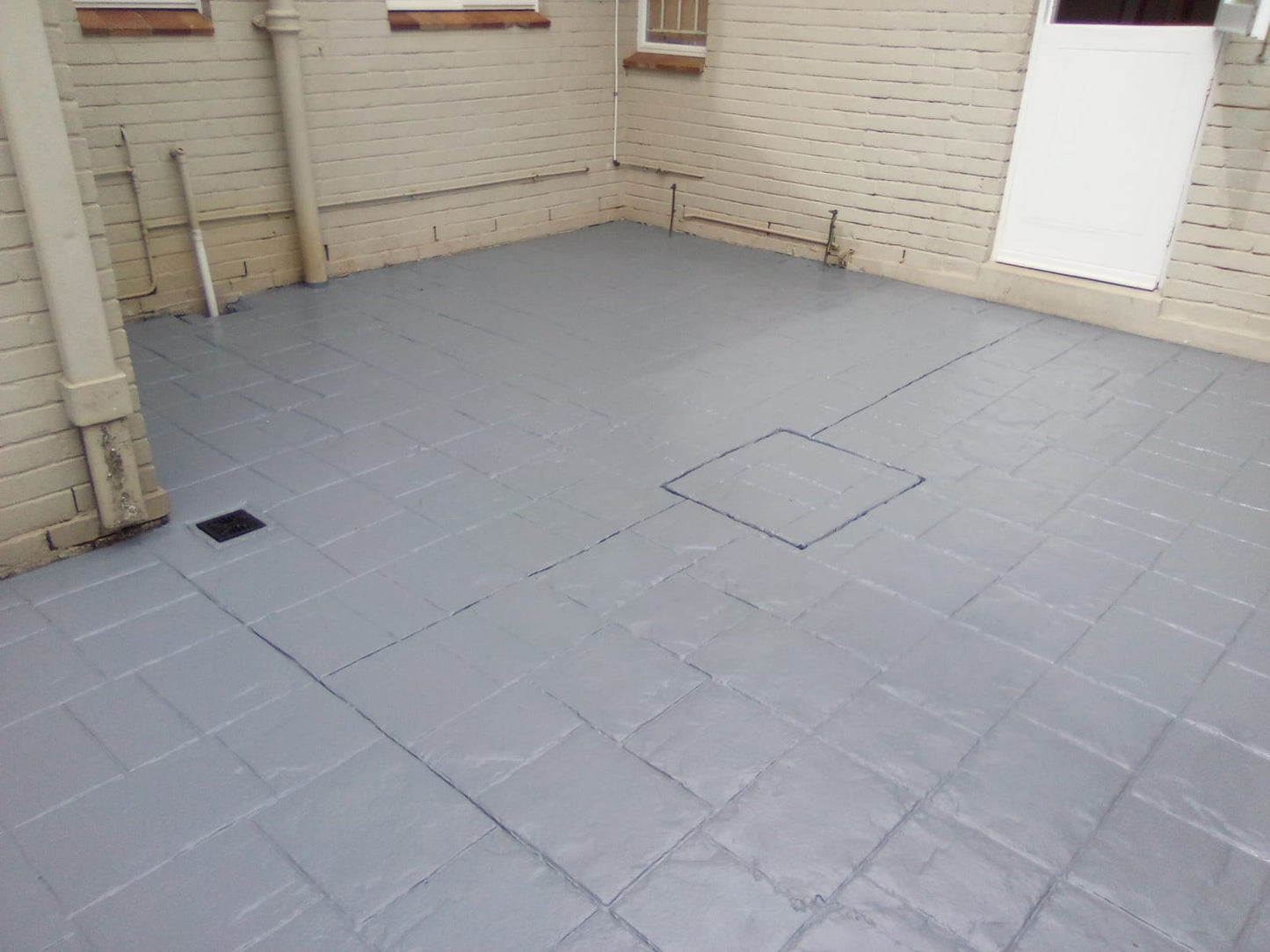 QUICK DRY ROAD MARKING PAINT