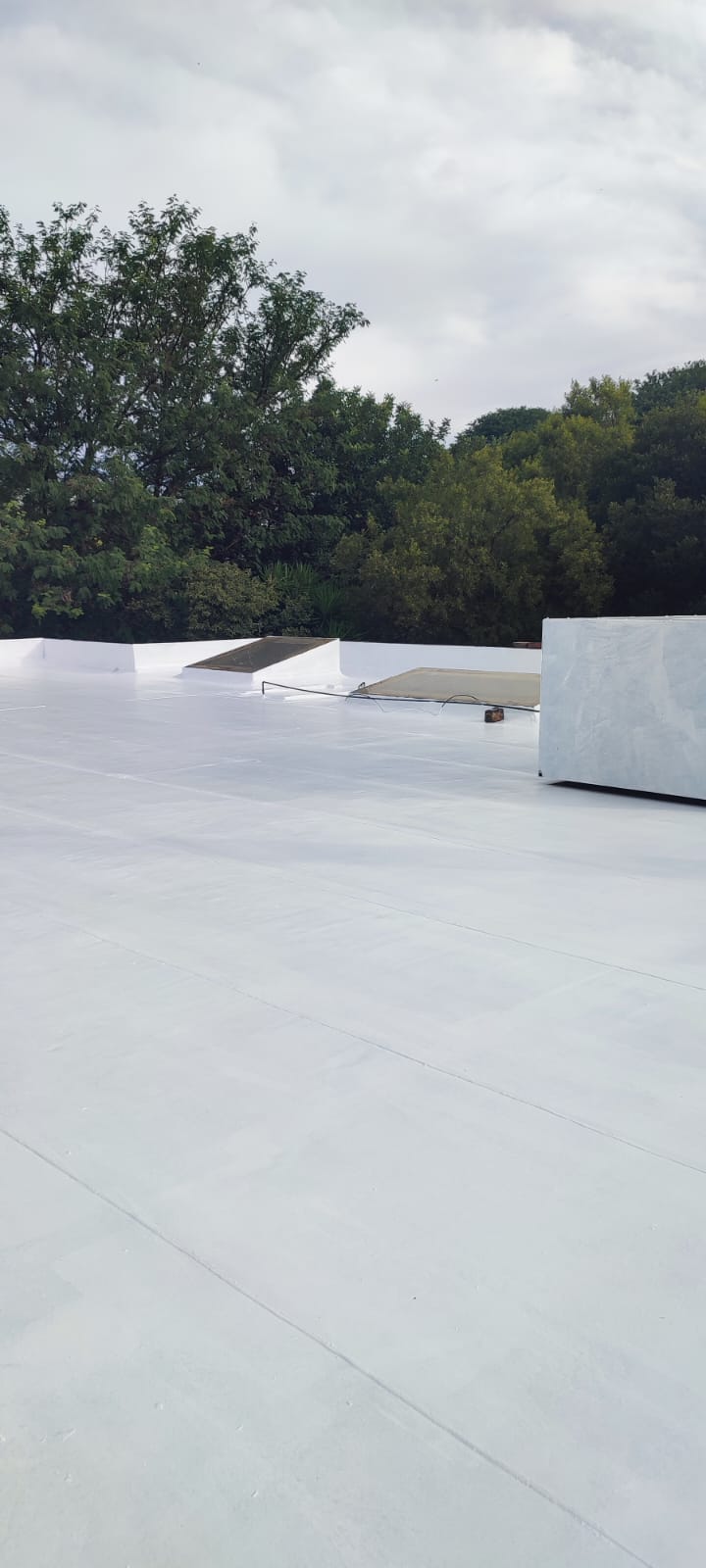 Heat Reflective Roof Paint 5L & 20L | Cooler Roofs | Rhinoluxe
